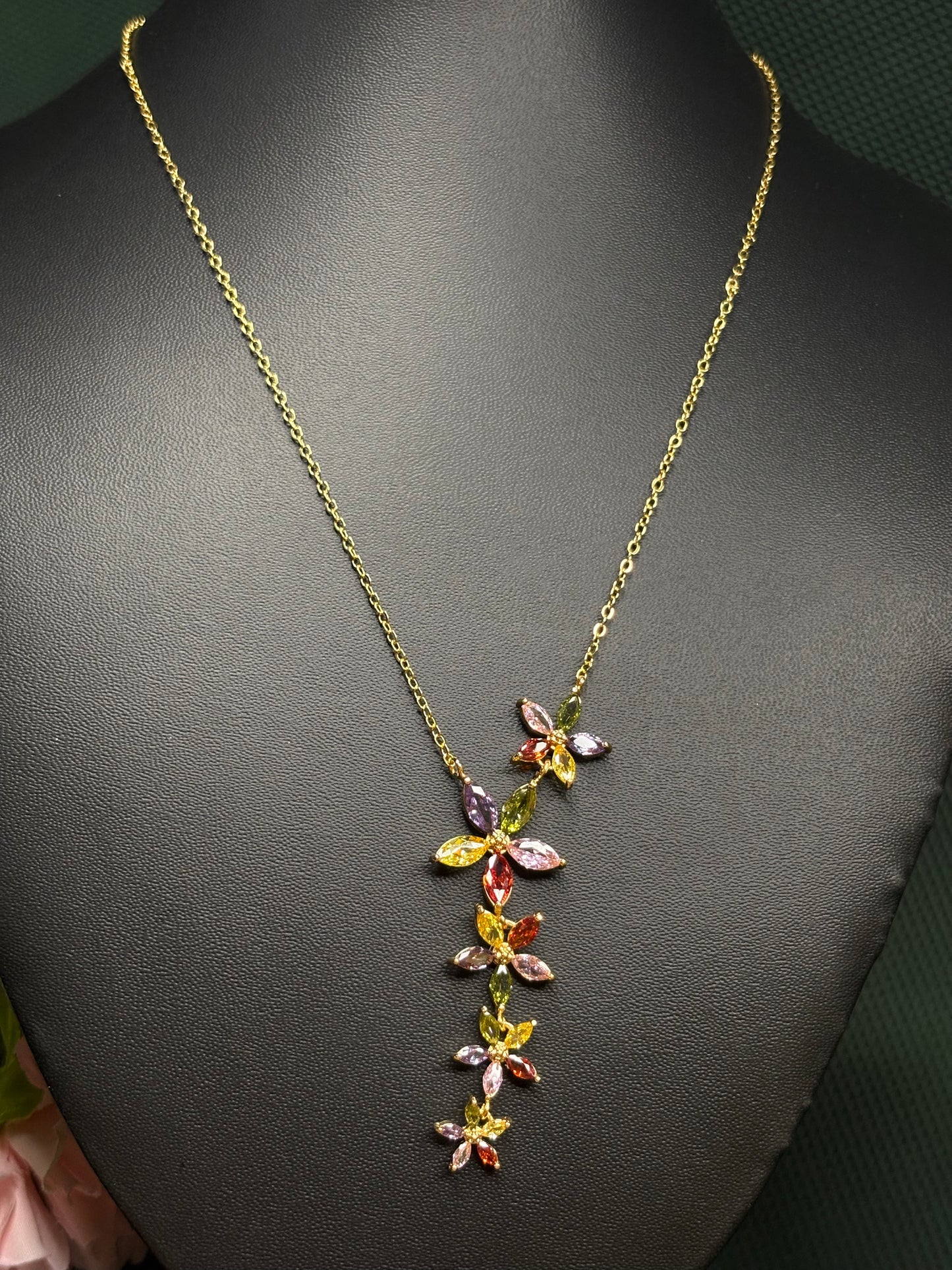 Anti Tarnish Multicolour Pendant Set