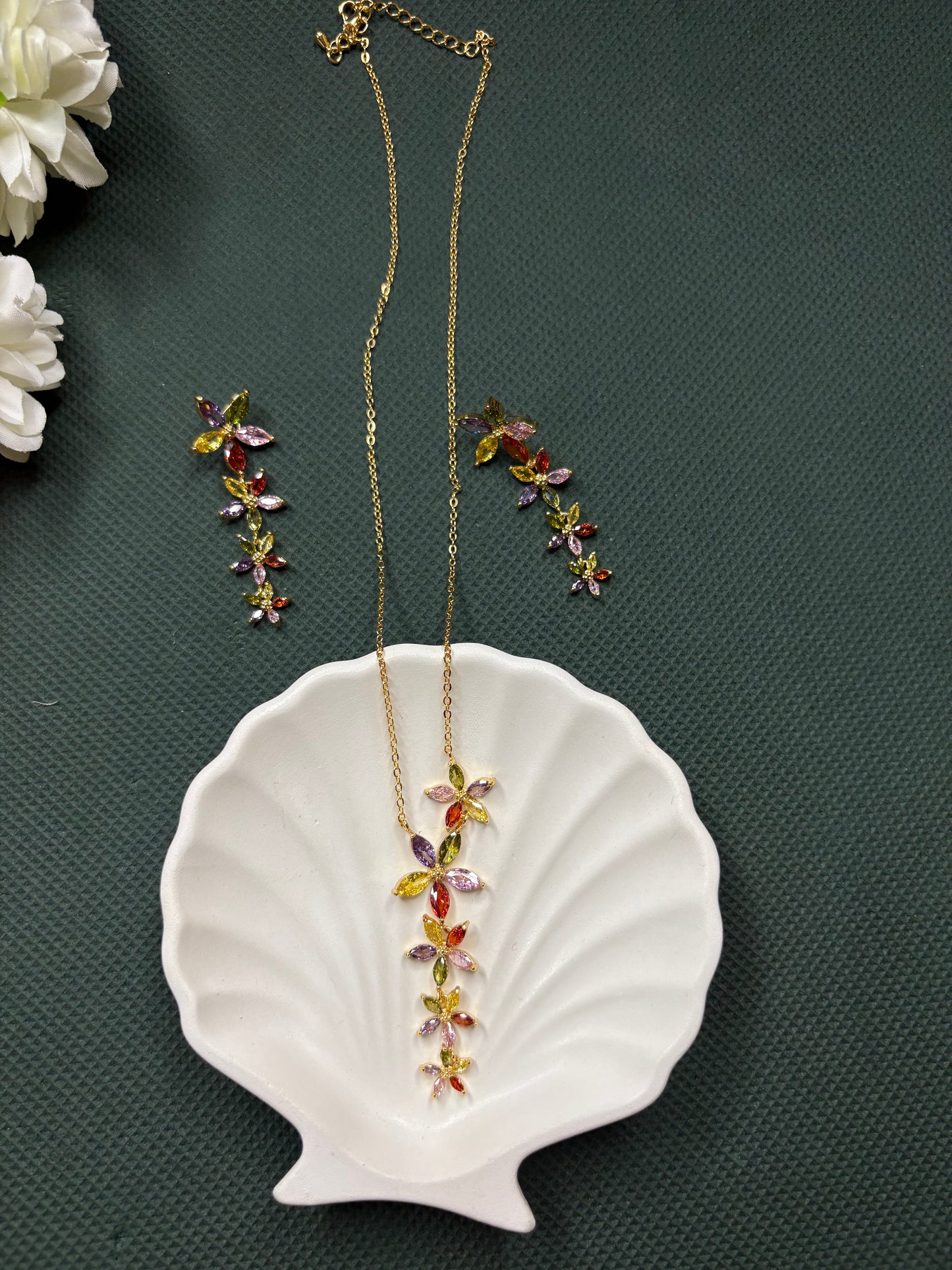 Anti Tarnish Multicolour Pendant Set