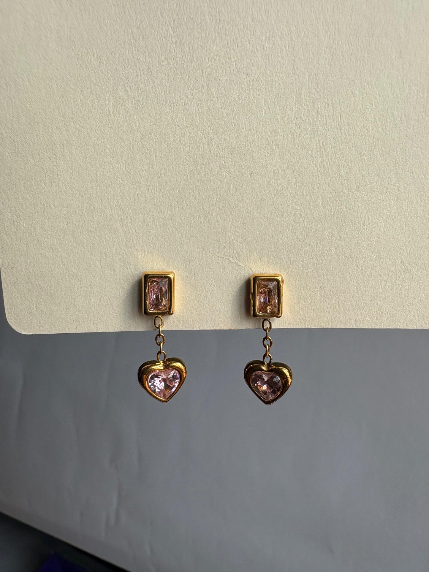 Minimal Drop Earrings