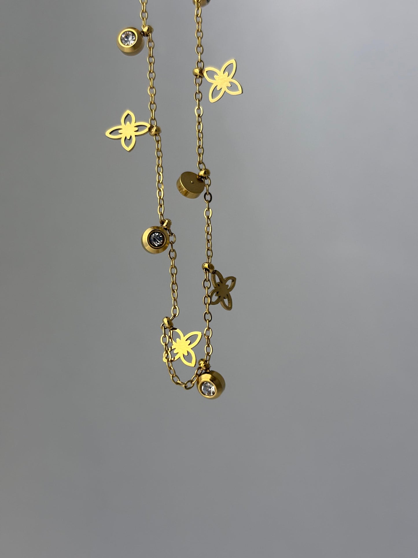 Dainty Pendant with Earrings