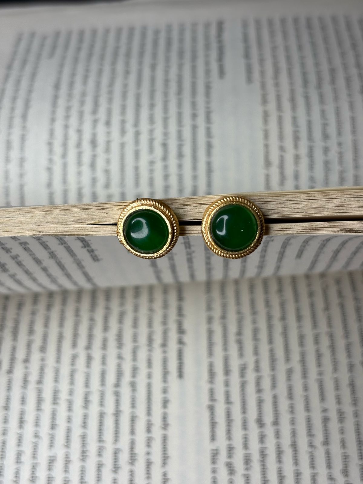 Colourful Monalisa Stone Stud