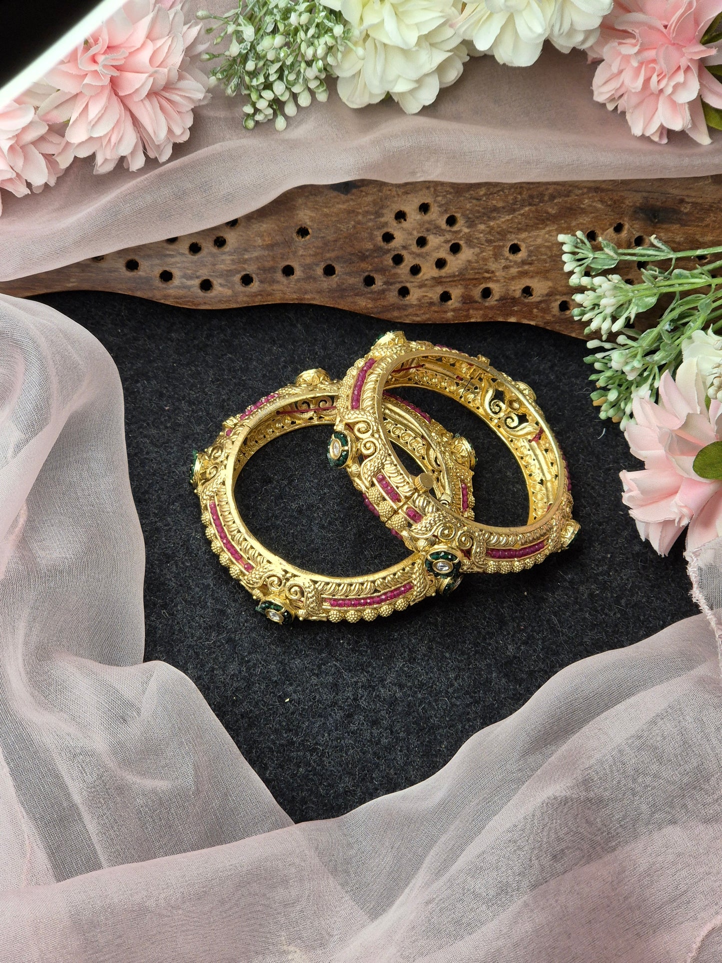 Multicolour Rajwadi Bangles