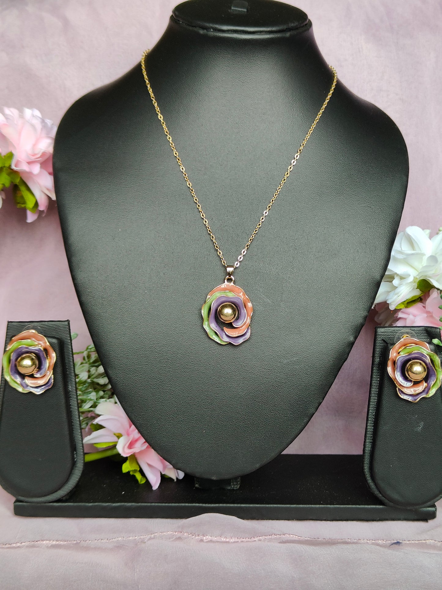 Multicolour Petals Pendant Set: