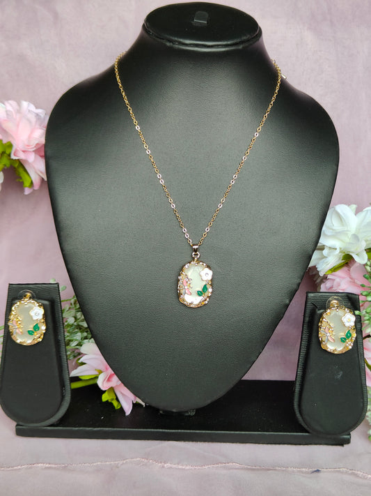 Anti Tarnish White Pendant Set