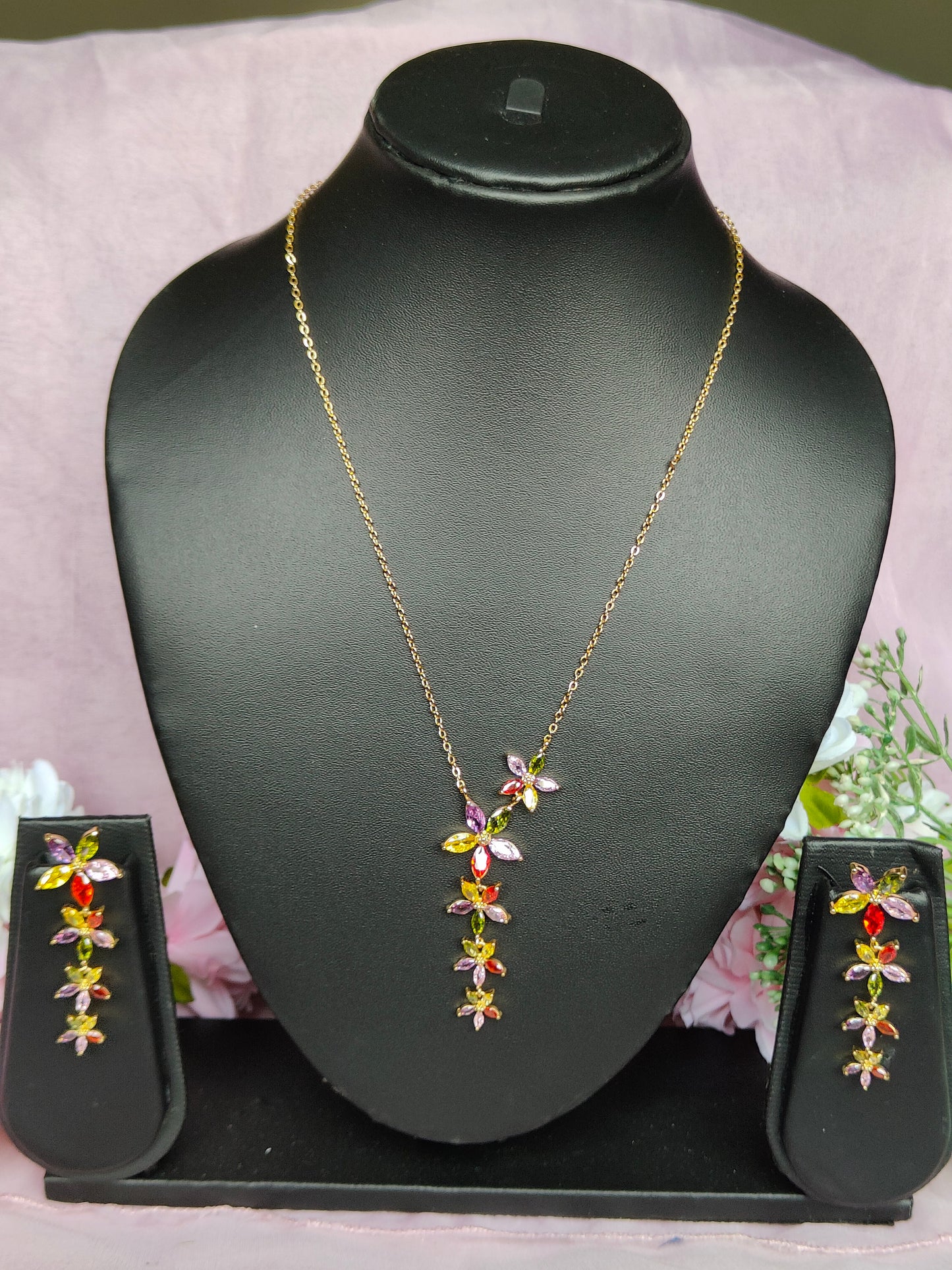 Anti Tarnish Multicolour Pendant Set