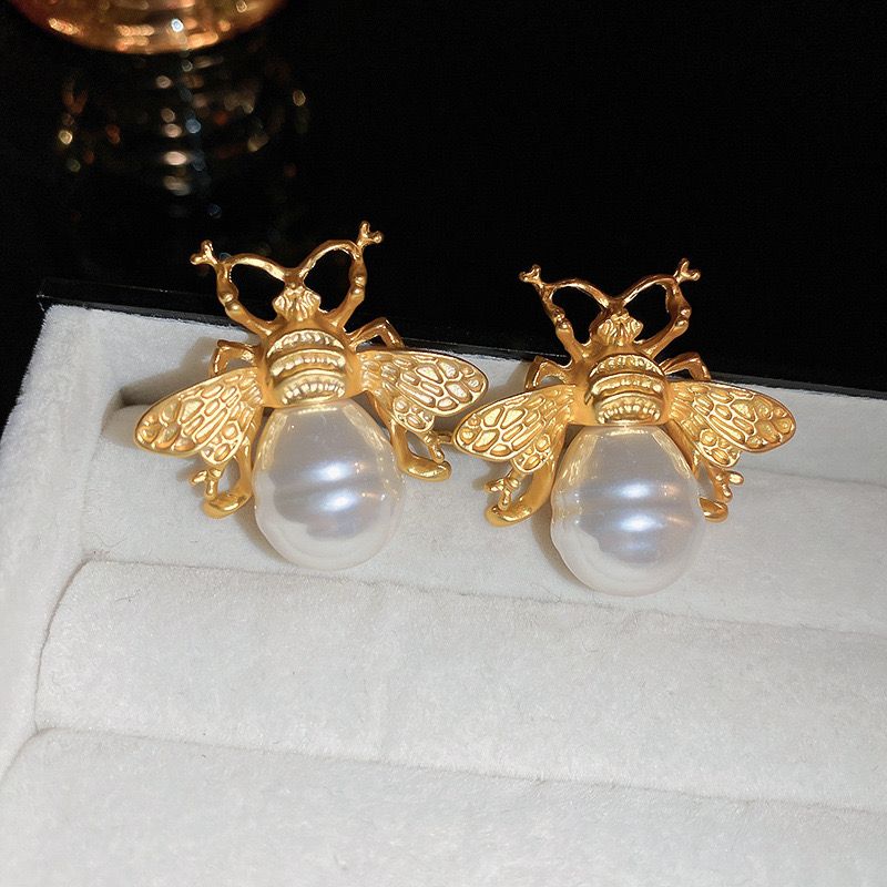 Pearl Bee Studs