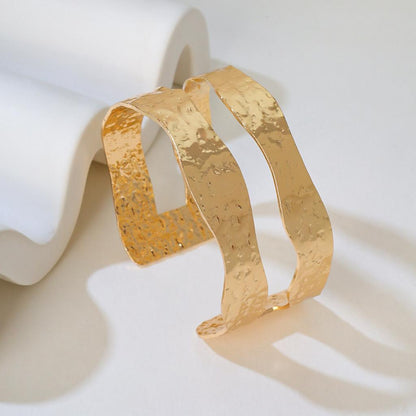 Luna Wave Gold Bracelet