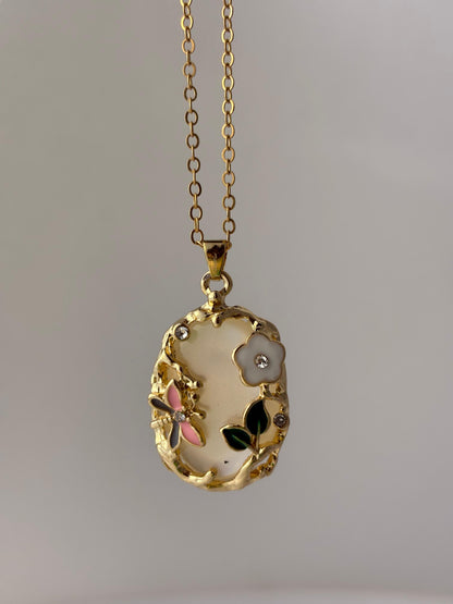 Anti Tarnish White Pendant Set