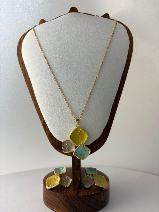 Multicolour Pendant Set