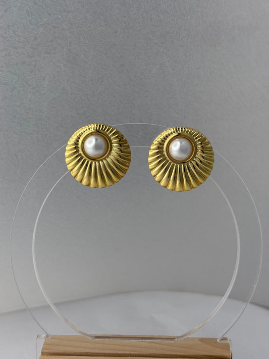 Gold Pearl Earrings