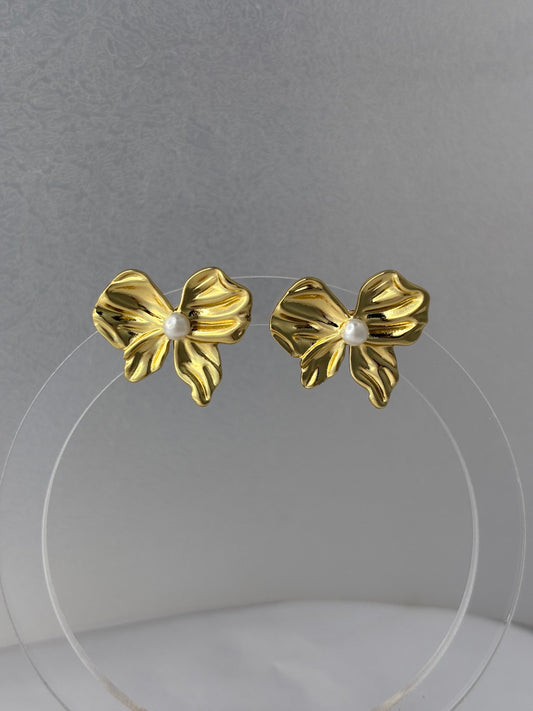 Gold Bow Pearl Earrings
