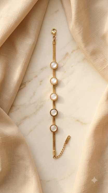 Luxe Pearl Bezel Snake Chain Bracelet